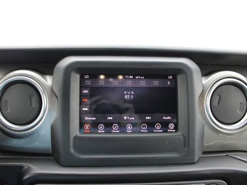 Used 2020 Jeep Wrangler Unlimited Sahara AWD/4WD image 41