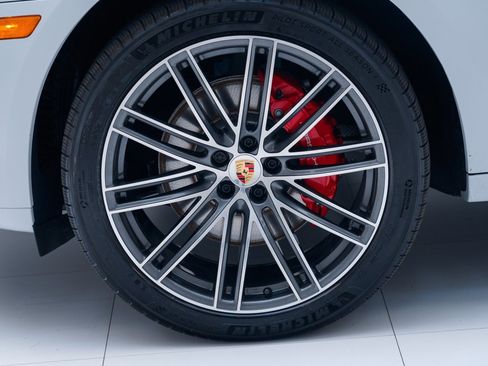 New 2026 Porsche Macan S image 12