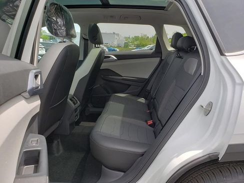 New 2026 Volkswagen Taos SE AWD/4WD image 8