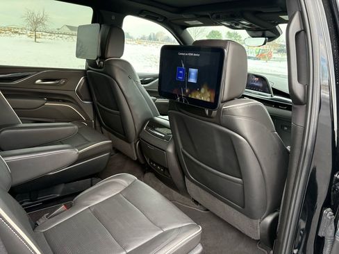 Used 2023 Cadillac Escalade Sport image 19