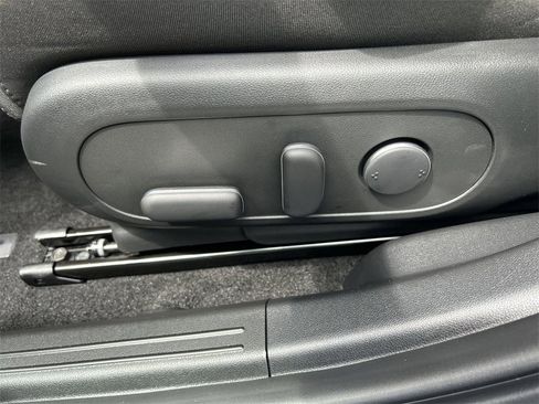 New 2025 Hyundai Ioniq 5 SE image 23