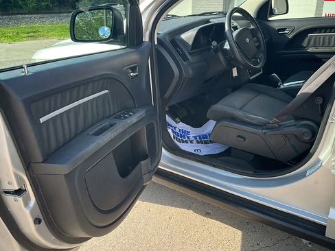 Used 2010 Dodge Journey SXT w/ Flexible Seating Group image 9
