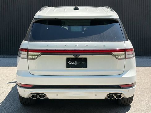New 2026 Lincoln Aviator AWD image 6