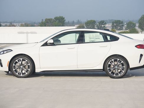 Used 2026 BMW 228i w/ Technology Package FWD image 4