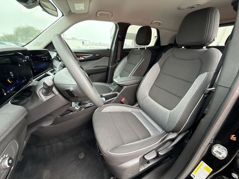 Used 2025 Chevrolet TrailBlazer LT AWD/4WD image 13