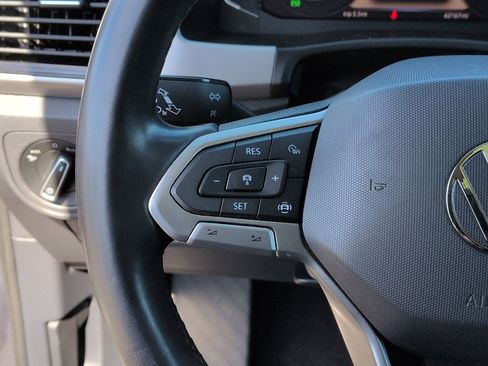 Used 2021 Volkswagen Atlas SEL Premium image 19