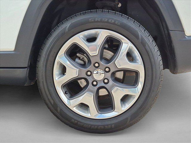Used 2019 Jeep Compass Limited AWD/4WD image 22