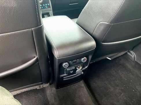 Used 2019 Ford Flex Limited image 32