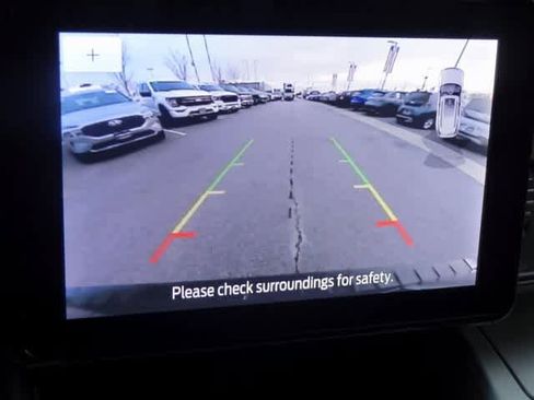 Used 2022 Ford Explorer XLT image 26