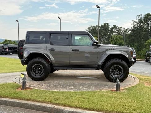Used 2025 Ford Bronco Raptor AWD/4WD image 8