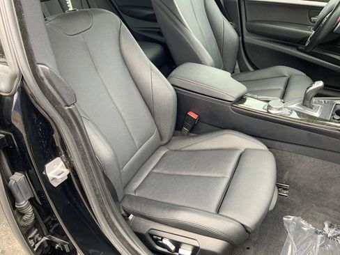Used 2018 BMW 330i Gran Turismo xDrive AWD/4WD image 28