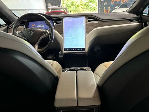 Used 2015 Tesla Model S P90D image 21