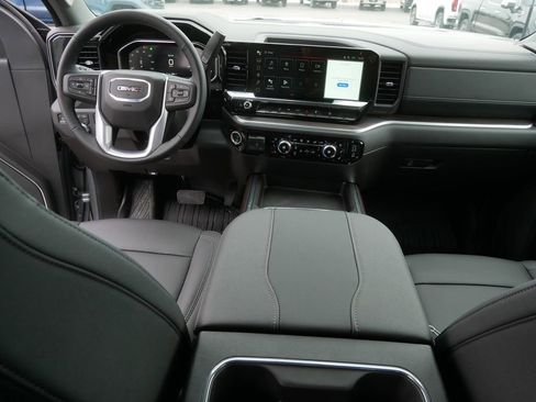 Used 2026 GMC Sierra 3500 SLT w/ SLT Premium Package image 23