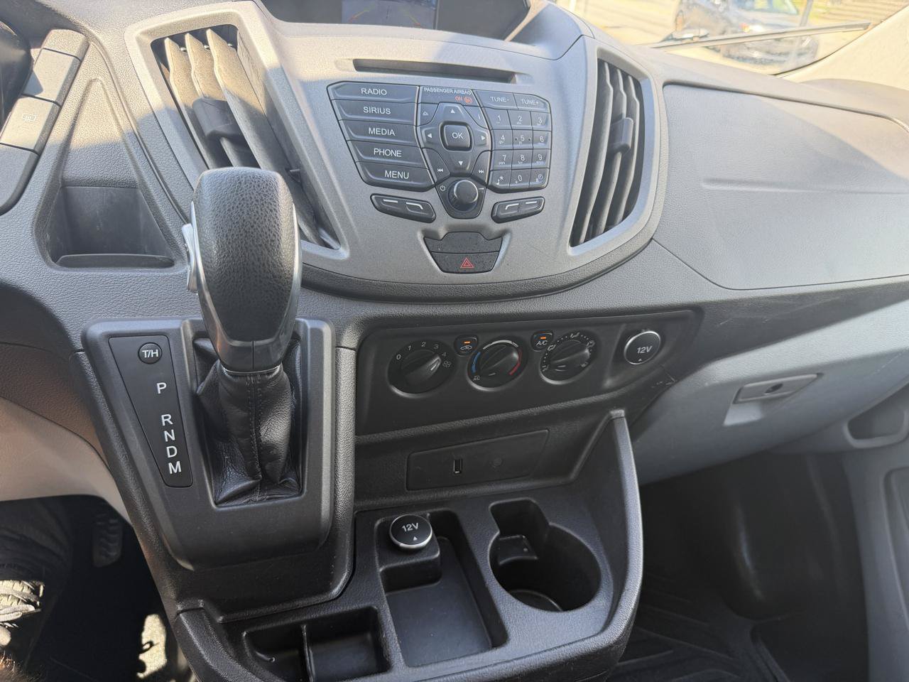 Used 2018 Ford Transit 150 130 Low Roof RWD image 26