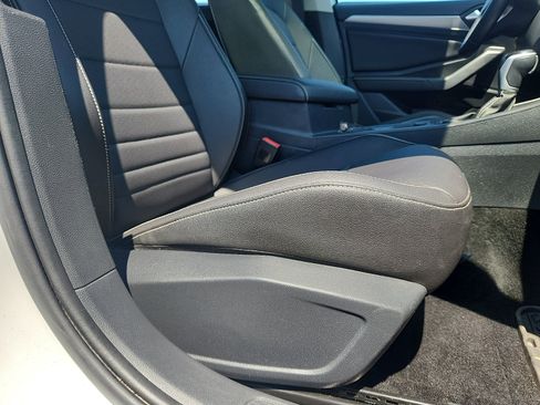 Used 2023 Volkswagen Jetta SE FWD image 34