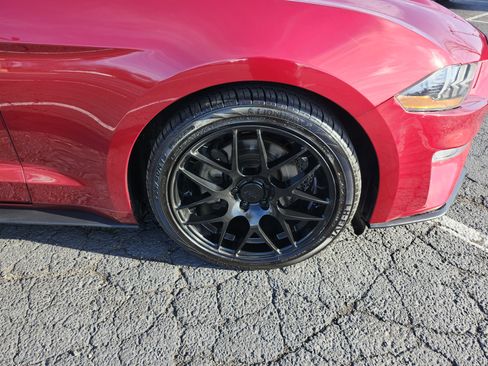 Used 2018 Ford Mustang Coupe image 10