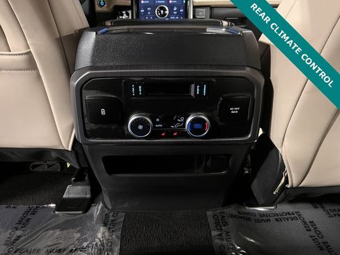 Used 2023 Ford Expedition Platinum image 16