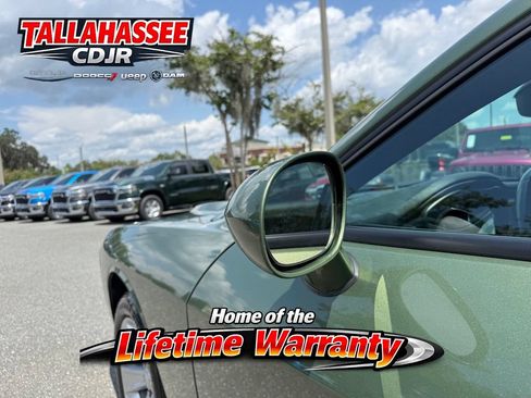 Used 2023 Dodge Challenger SXT RWD image 10
