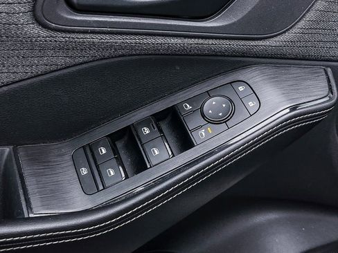 Used 2021 Nissan Rogue S image 17