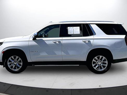 Used 2021 Chevrolet Tahoe Premier w/ Premium Package AWD/4WD image 6