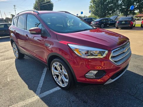 Used 2019 Ford Escape Titanium FWD image 8