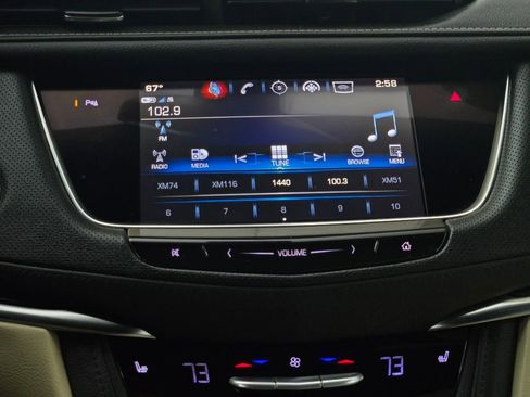 Used 2018 Cadillac XT5 AWD image 22