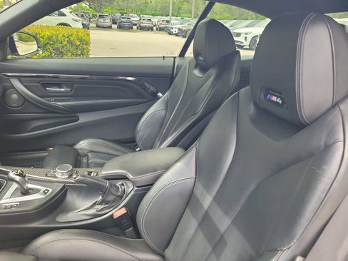 Used 2018 BMW M4 Convertible RWD image 12