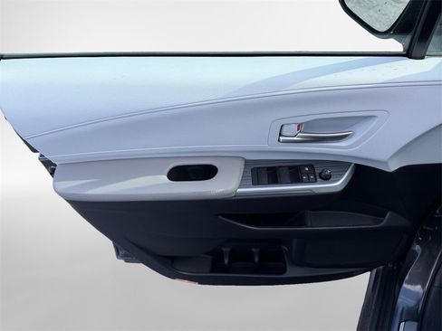 Used 2025 Toyota Sienna XLE w/ XLE Plus Package image 17