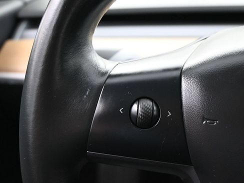 Used 2018 Tesla Model 3 Long Range RWD image 19