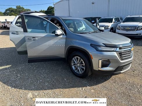 Used 2023 Chevrolet Traverse LT AWD/4WD image 32