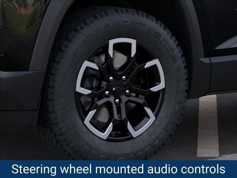 New 2026 Chevrolet Equinox ACTIV w/ Convenience Package III image 10