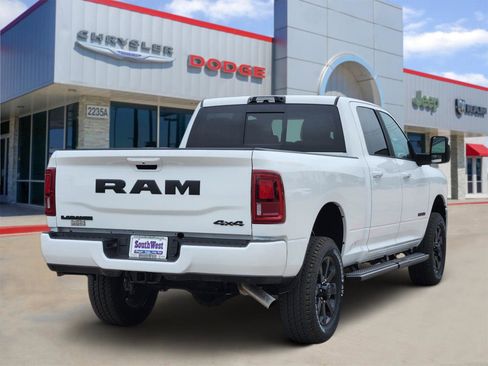 New 2026 RAM 2500 Laramie AWD/4WD image 5