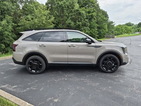 Certified 2025 Kia Sorento SX Prestige w/ Olive Brown Leather Package AWD/4WD image 11