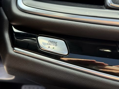 Used 2023 Buick Enclave Avenir w/ Avenir Technology Package FWD image 23