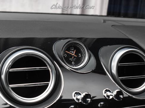Used 2017 Bentley Bentayga AWD/4WD image 15