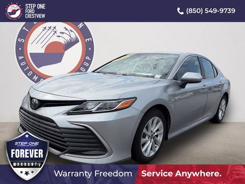 Used 2022 Toyota Camry LE FWD image 1