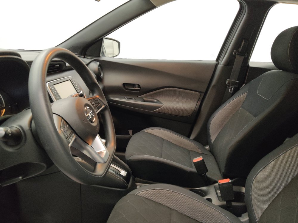 Used 2019 Nissan Kicks S FWD image 17