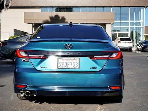Used 2025 Toyota Camry XSE FWD image 9
