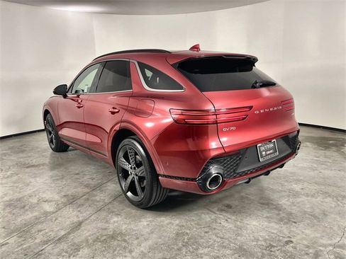 Used 2022 Genesis GV70 2.5T w/ Sport Prestige Package image 6