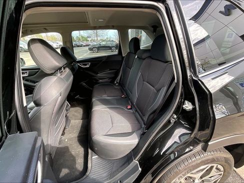 Used 2022 Subaru Forester Premium AWD/4WD image 29
