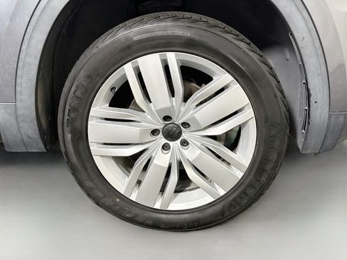 Used 2019 Volkswagen Atlas SEL AWD/4WD image 32