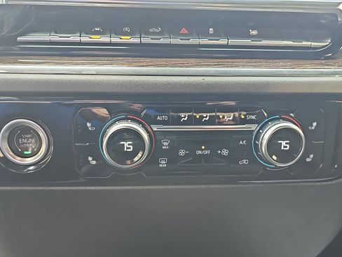 Used 2023 GMC Sierra 1500 SLE image 18