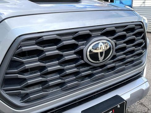 Used 2020 Toyota Tacoma TRD Sport image 30