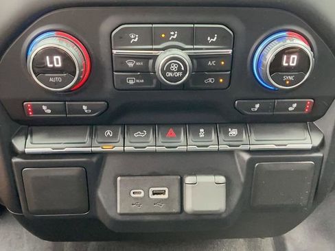 Used 2020 Chevrolet Silverado 1500 RST w/ All-Star Edition image 21