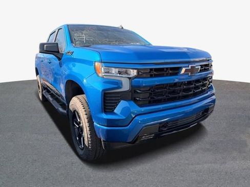 Used 2023 Chevrolet Silverado 1500 RST w/ Z71 Off-Road Package image 2