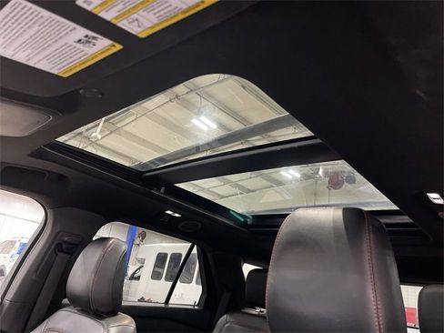 Used 2022 Ford Explorer ST-Line w/ Class IV Trailer Tow Package image 20