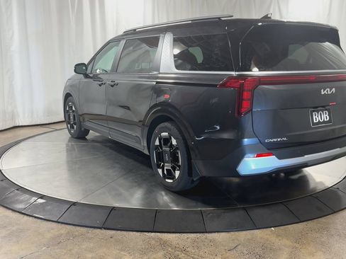 New 2026 Kia Carnival EX FWD image 7