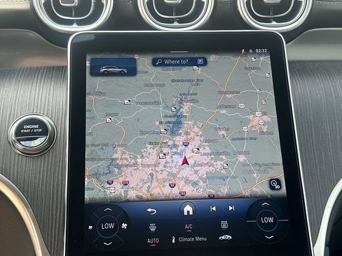 Used 2026 Mercedes-Benz GLC 350e 4MATIC image 32