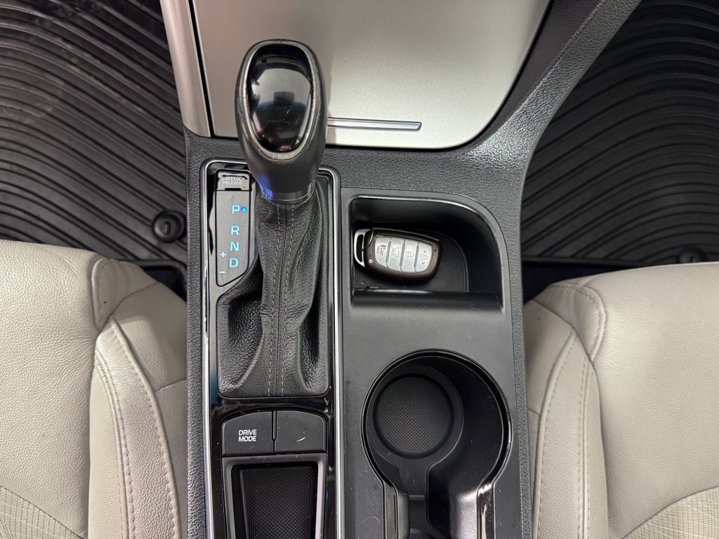 Used 2016 Hyundai Sonata Sport w/ Option Group 03 FWD image 17