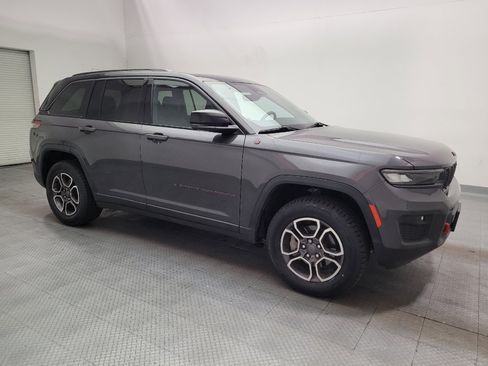 Used 2022 Jeep Grand Cherokee Trailhawk AWD/4WD image 11